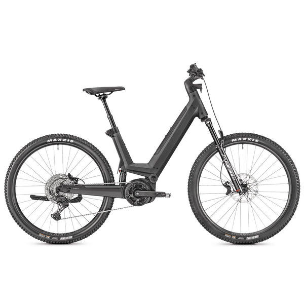 Bicicleta elétrica preta com bigode J