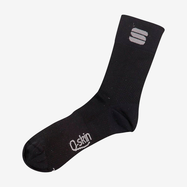 Meias pretas combinando W